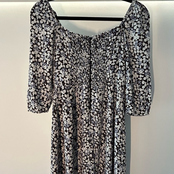 Abercrombie and | Fitch 3/4 Sleeve Midi Dress (Size XS) - Picture 6 of 7